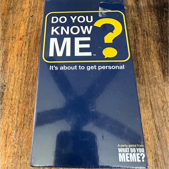 Do You Know Me? Party Game from What Do You Meme?Adult(17+)Card Game NEW - Picture 1 of 5